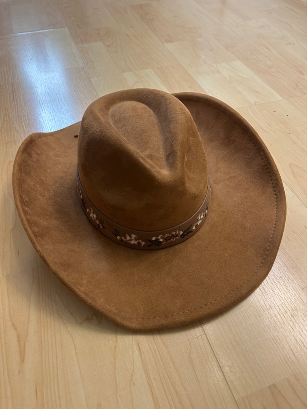 Tan Felt Western Cowboy Hat with Floral Band
